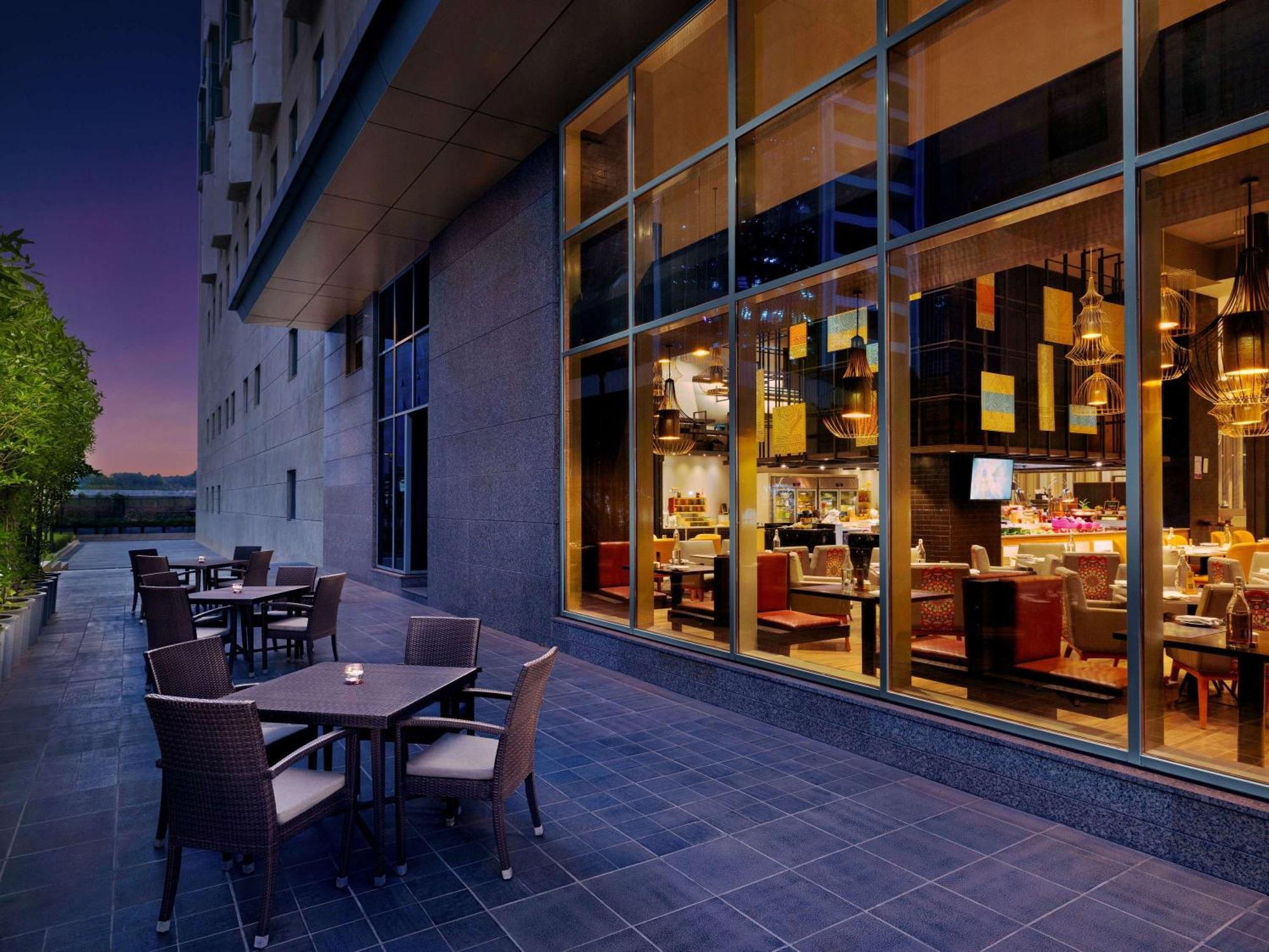 Grand Mercure Ahmedabad Gift City - An Accor Hotels Brand Gandhinagar Zewnętrze zdjęcie