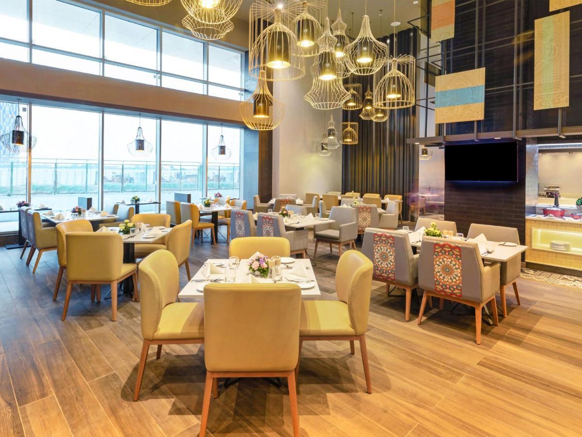 Grand Mercure Ahmedabad Gift City - An Accor Hotels Brand Gandhinagar Zewnętrze zdjęcie